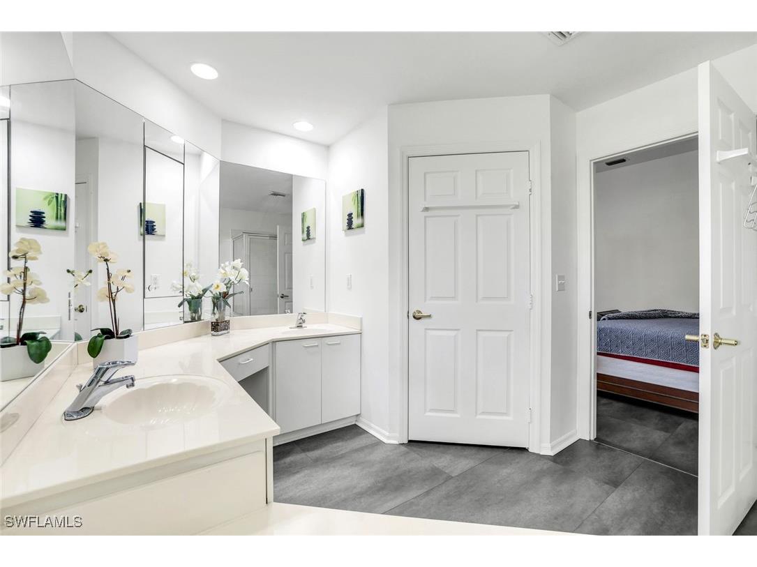 178 Vintage Circle #M202 Naples FL 34119 225067417 image18