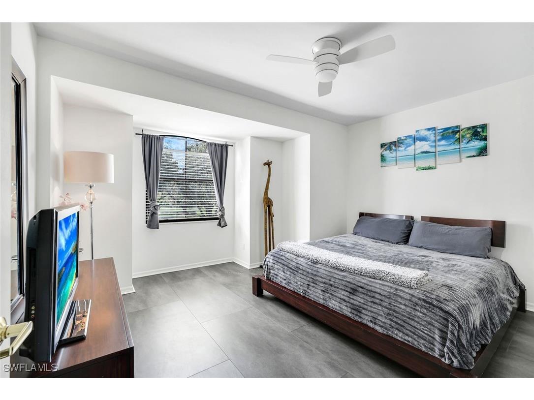 178 Vintage Circle #M202 Naples FL 34119 225067417 image19