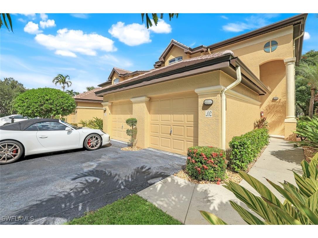 178 Vintage Circle #M202 Naples FL 34119 225067417 image2