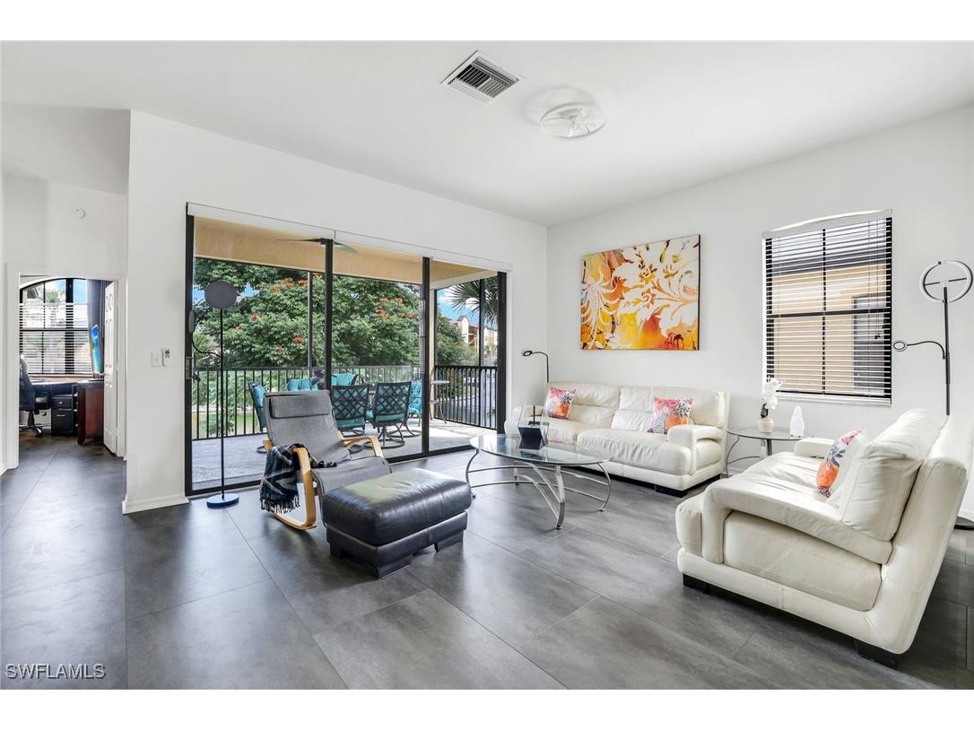 178 Vintage Circle #M202 Naples FL 34119 225067417 image3