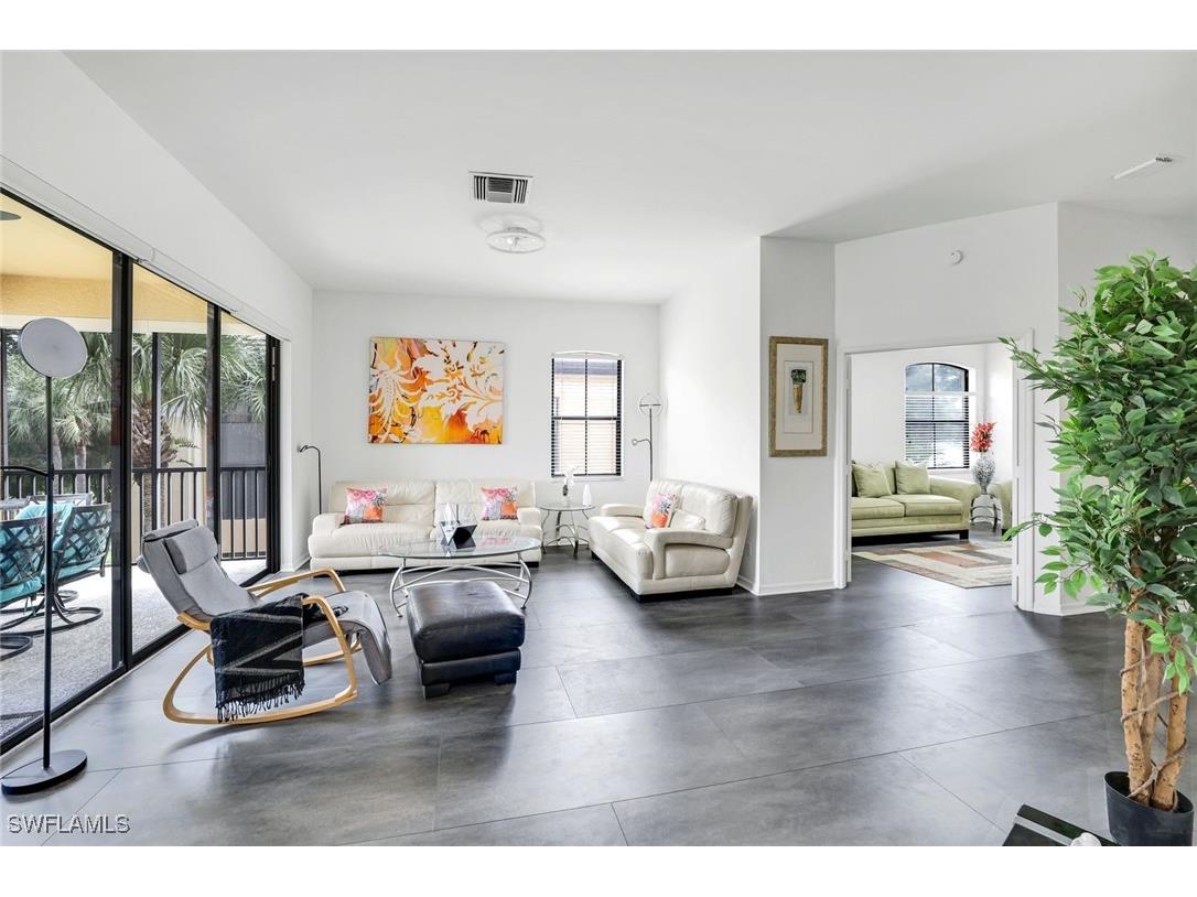 178 Vintage Circle #M202 Naples FL 34119 225067417 image4