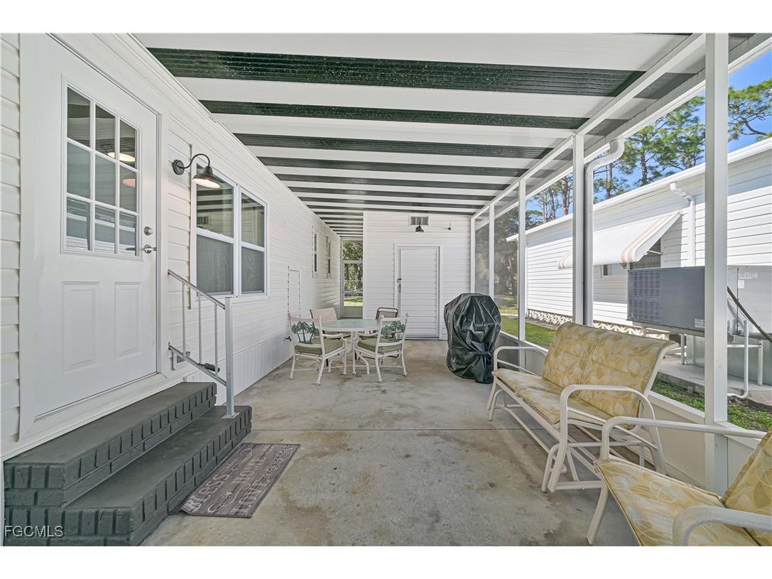 178 W Hampton Drive Fort Myers FL 33908 2025009207 image6