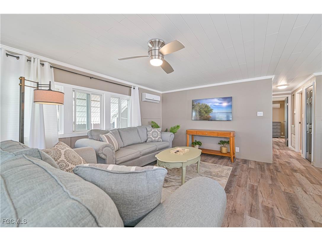 178 W Hampton Drive Fort Myers FL 33908 2025009207 image8