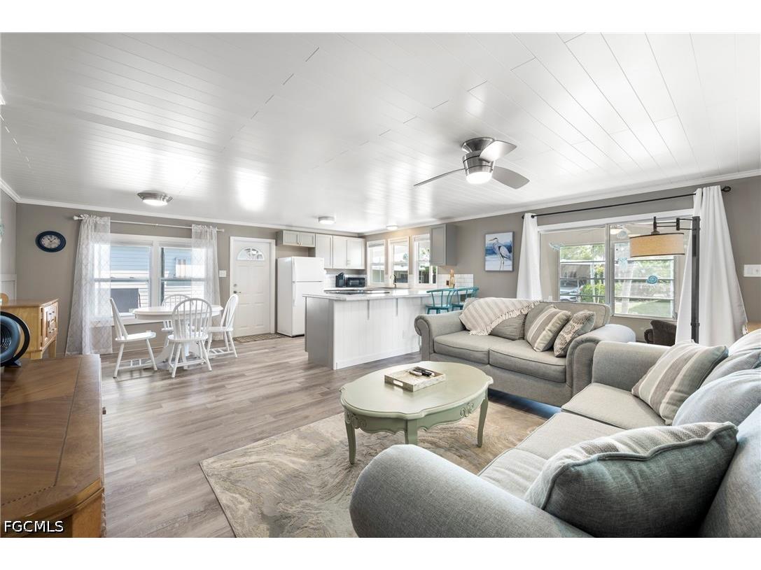 178 W Hampton Drive Fort Myers FL 33908 2026015660 image1