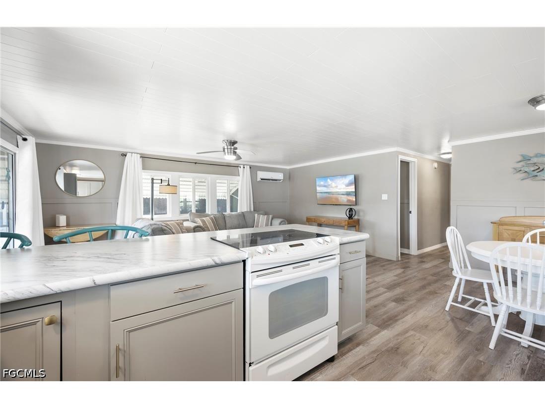 178 W Hampton Drive Fort Myers FL 33908 2026015660 image8