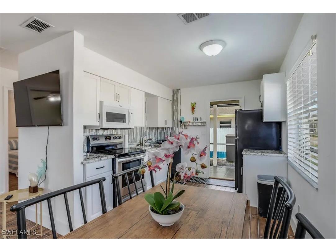 1780 Smugglers Cove #A & B Naples FL 34112 225082939 image3