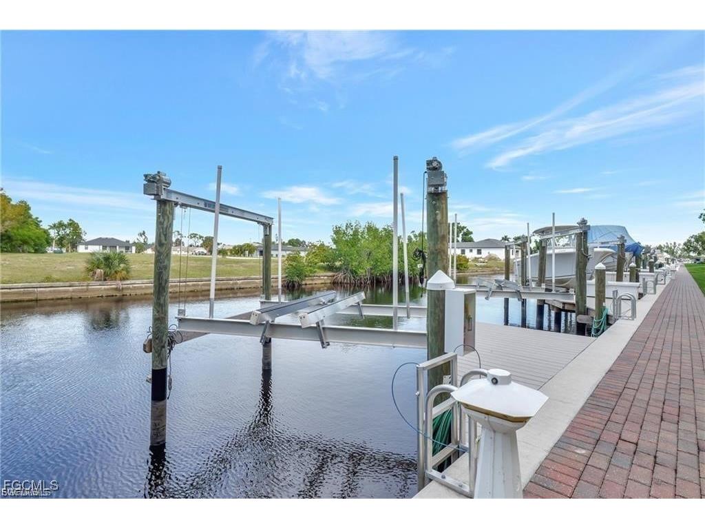 1781 Four Mile Cove Parkway #111 Cape Coral FL 33990 2025010428 image32