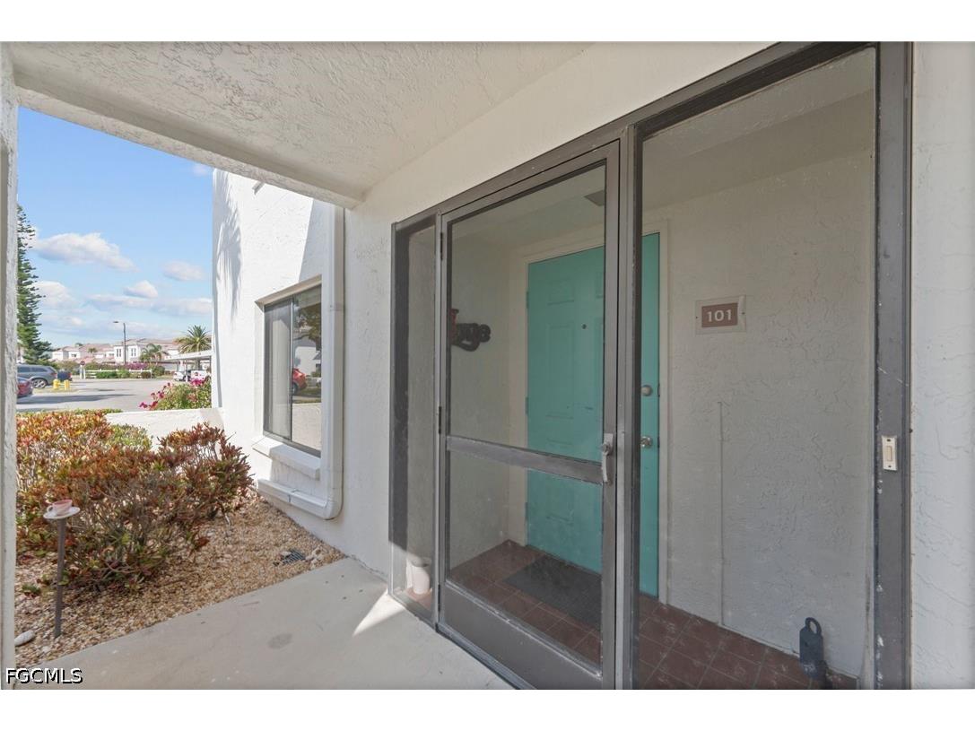 1784 Augusta Drive #101 Fort Myers FL 33907 2026021471 image3