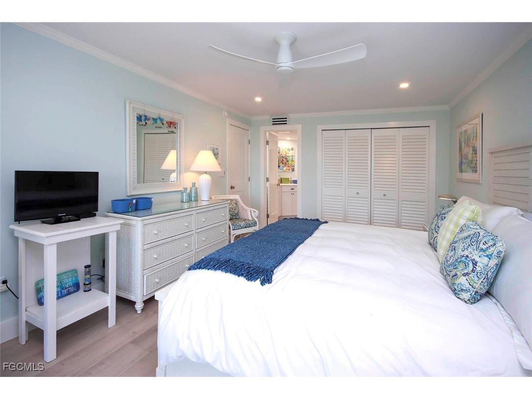 1785 Middle Gulf Drive #A103 Sanibel FL 33957 2025021963 image13