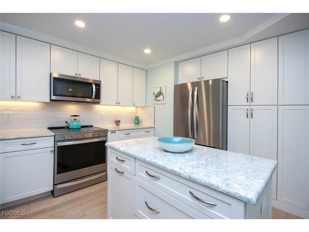 1785 Middle Gulf Drive #A103 Sanibel FL 33957 2025021963 image7