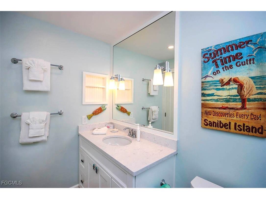 1785 Middle Gulf Drive #B303 Sanibel FL 33957 2025016192 image18