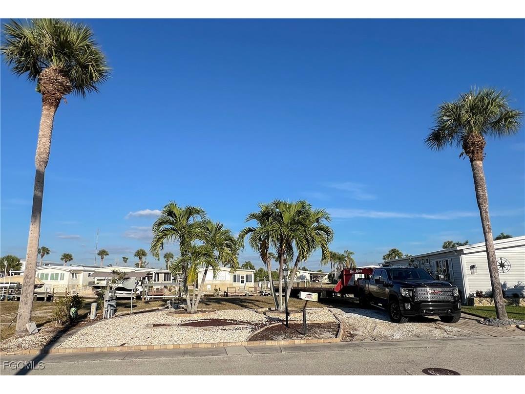 17851 Peppard Drive Fort Myers Beach FL 33931 2025021910 image1