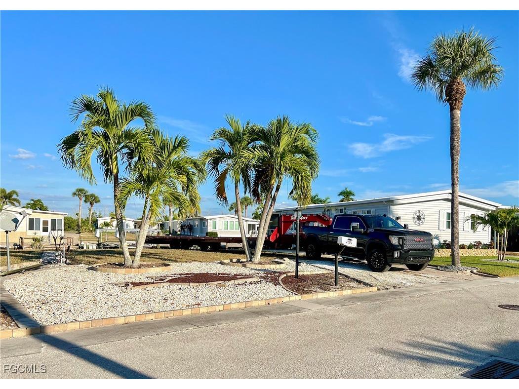 17851 Peppard Drive Fort Myers Beach FL 33931 2025021910 image2