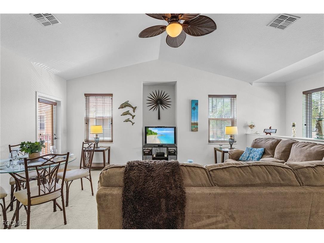 1788 Concordia Lake Circle #2709 Cape Coral FL 33909 2026001000 image3