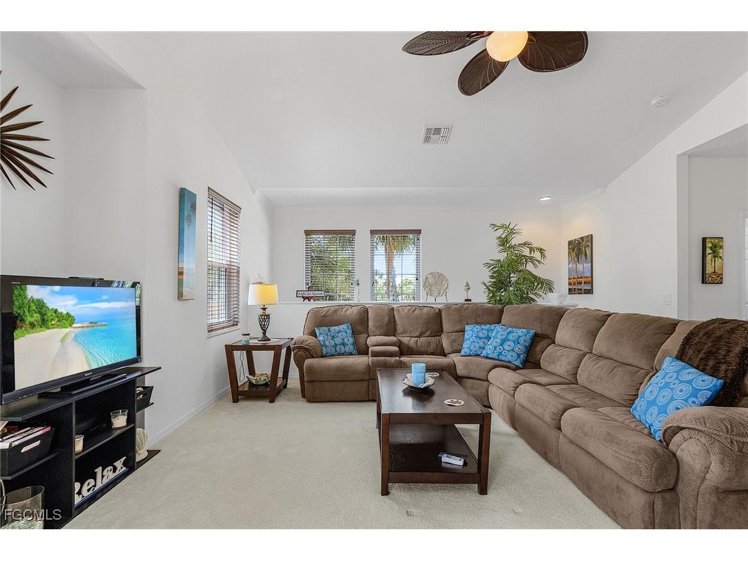 1788 Concordia Lake Circle #2709 Cape Coral FL 33909 2026001000 image4