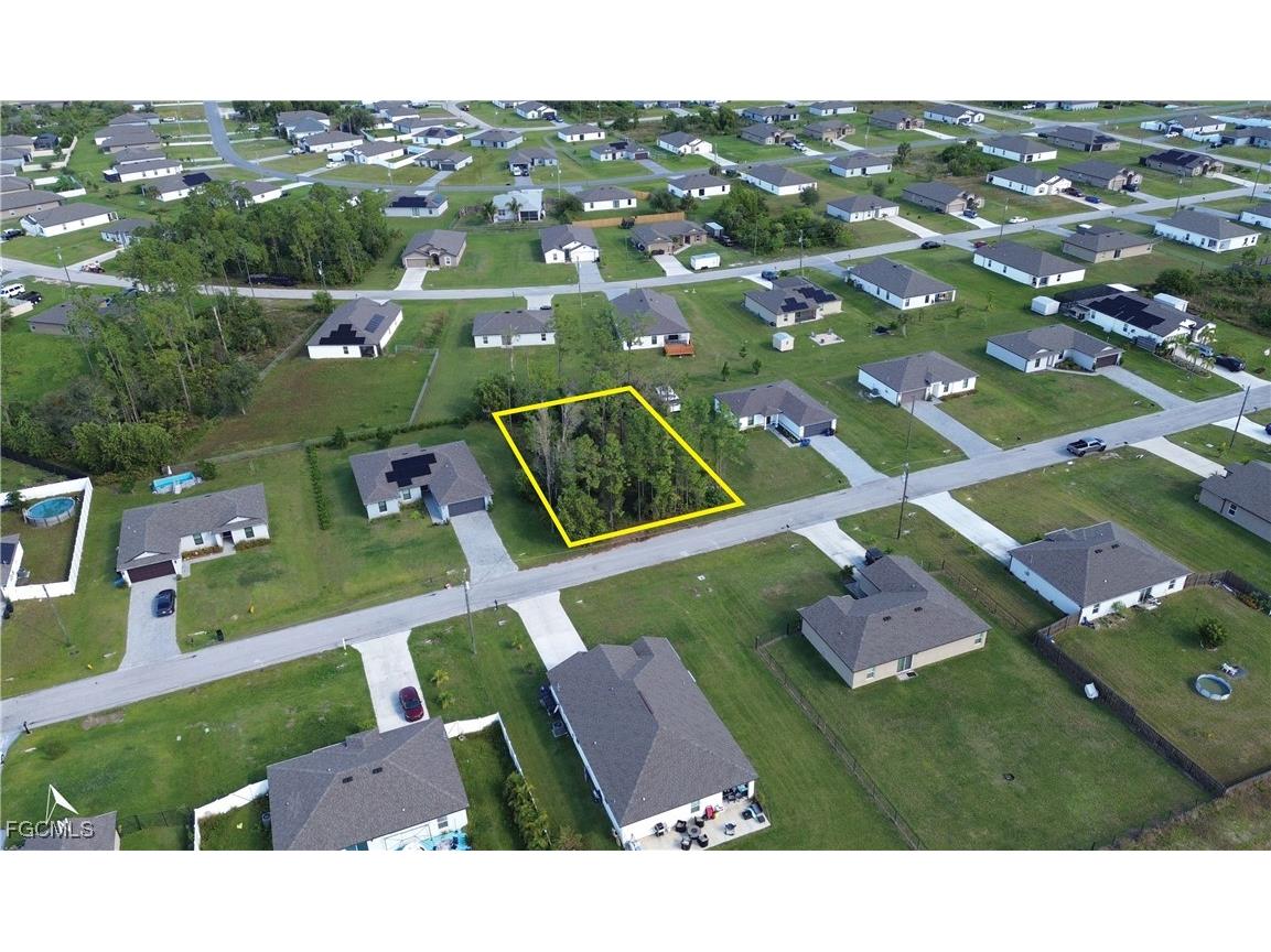 179 Yager Circle Fort Myers FL 33913 2025019131 image2