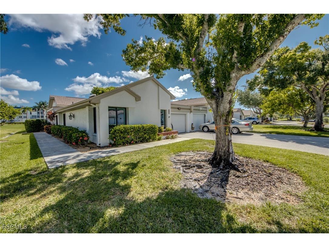 1792 Pine Glade Circle Fort Myers FL 33907 2025015466 image1