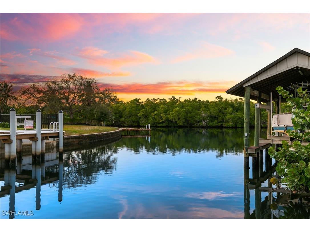 1794 Holiday Lane Naples FL 34104 225082073 image2