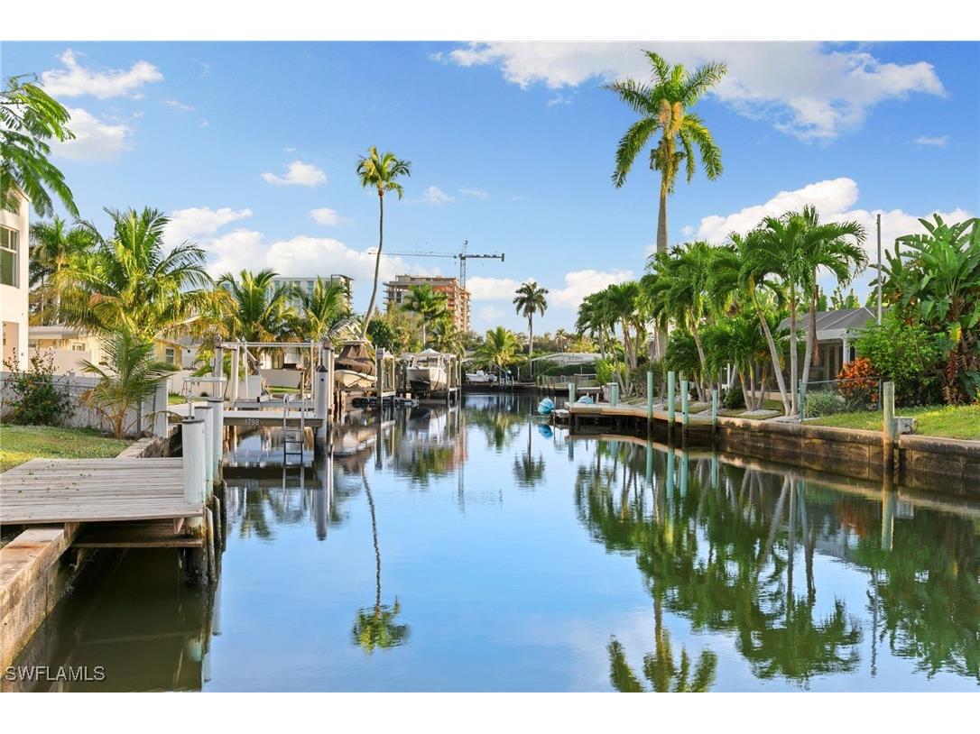 1794 Holiday Lane Naples FL 34104 225082073 image35