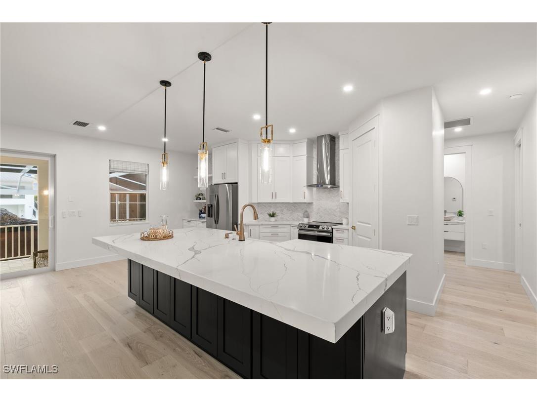 1794 Holiday Lane Naples FL 34104 225082073 image9