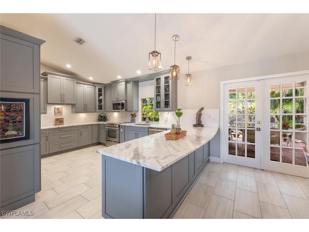 1794 Knights Court Naples FL 34112 225048800 image1