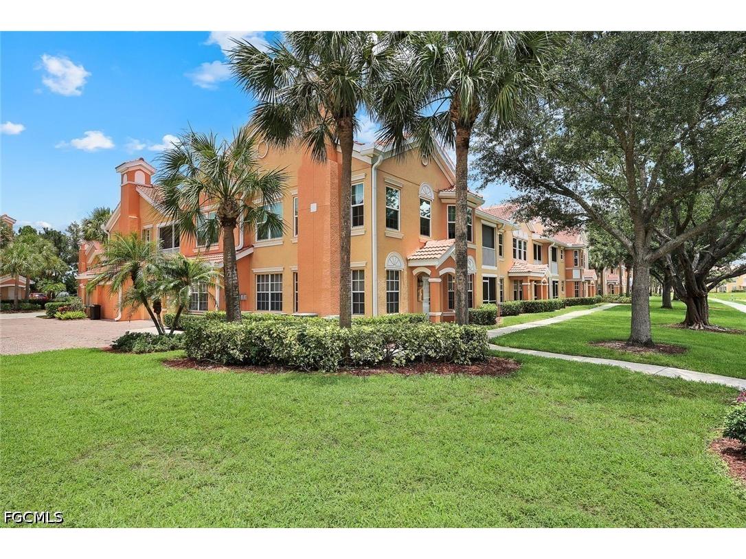 1795 Concordia Lake Circle #2508 Cape Coral FL 33909 2026027395 image2