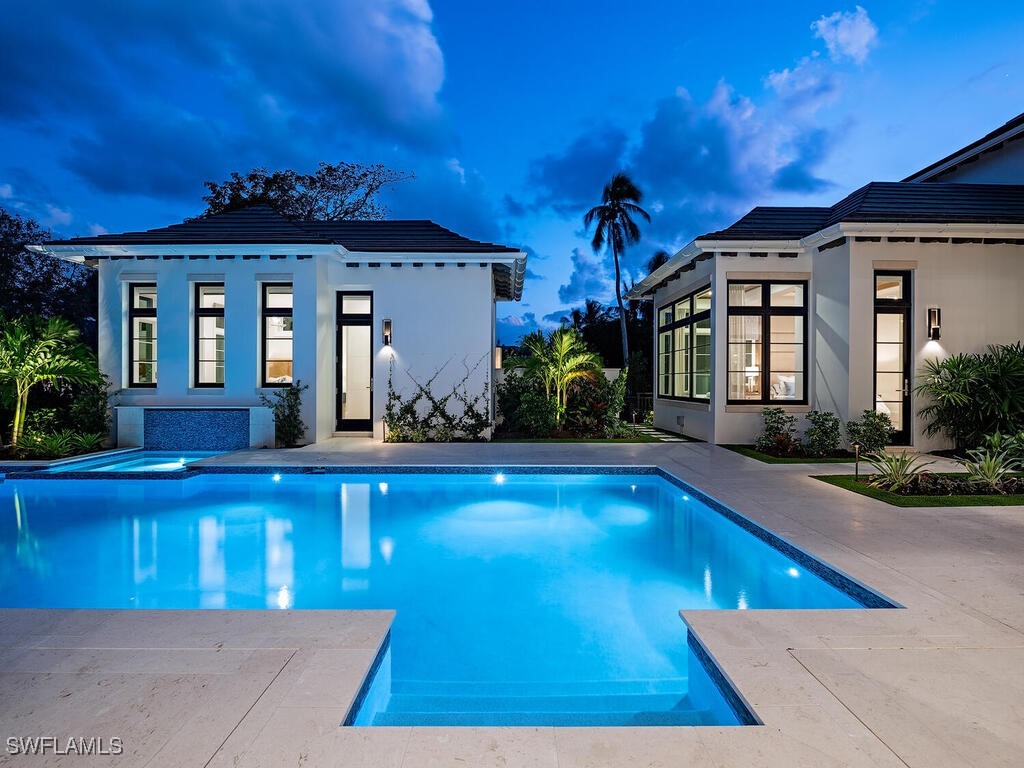 1795 Gordon Drive Naples FL 34102 225074343 image3