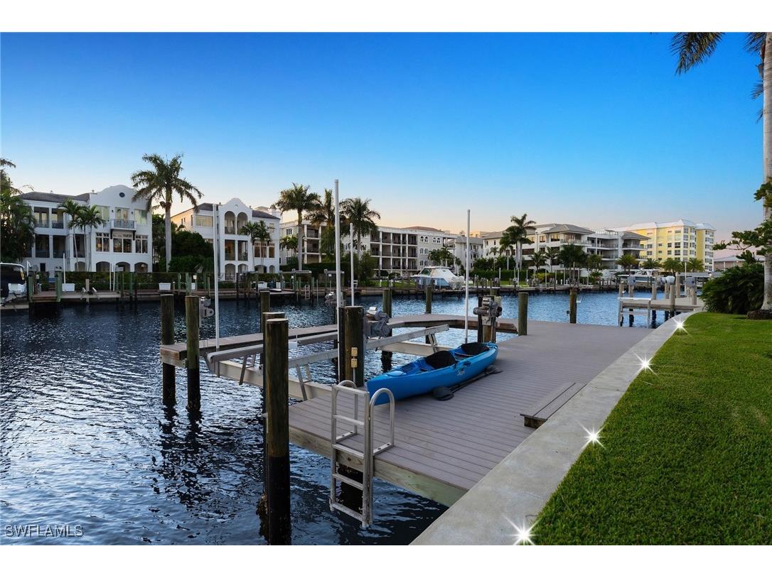 1795 Hurricane Harbor Lane Naples FL 34102 226003400 image1