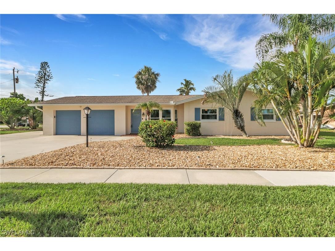 1795 Lakeview Boulevard North Fort Myers FL 33903 223057009 image1