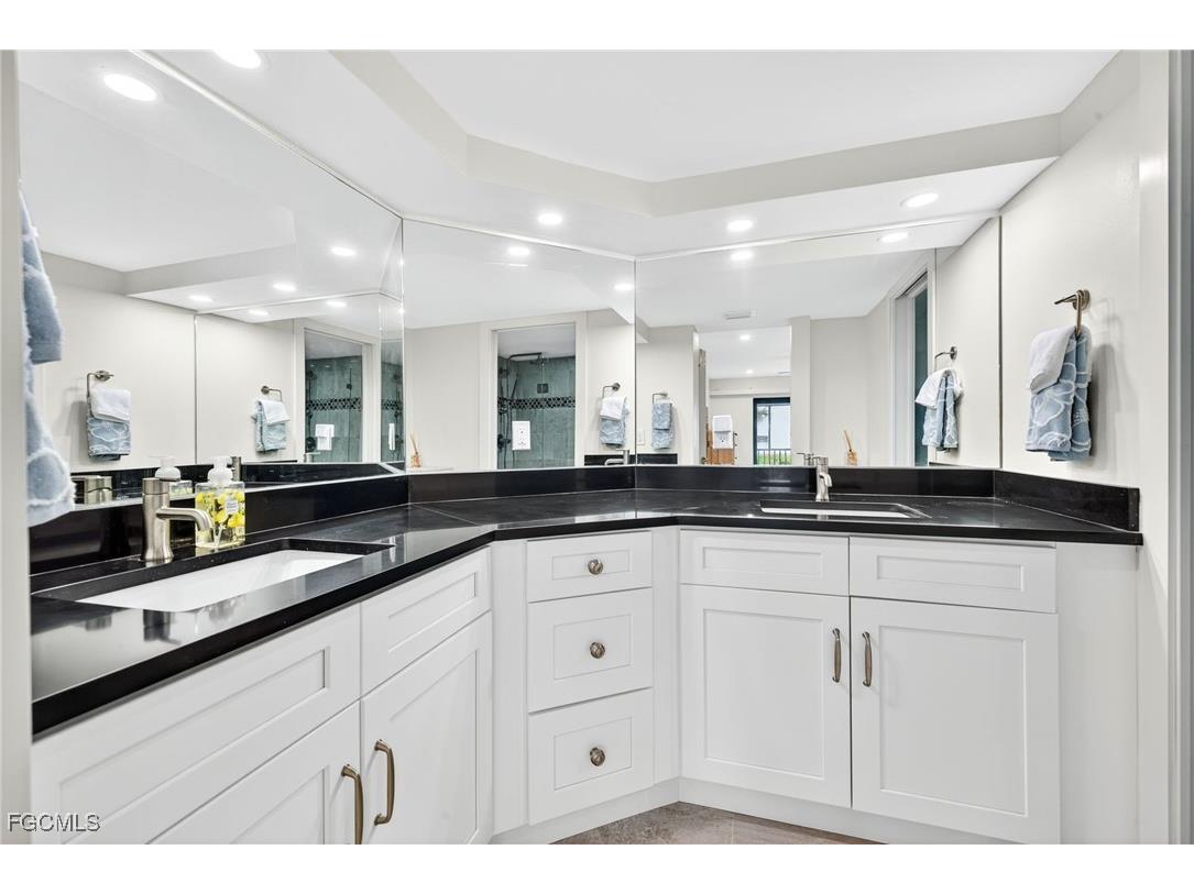 1795 Middle Gulf Drive #C-103 Sanibel FL 33957 2025017392 image14