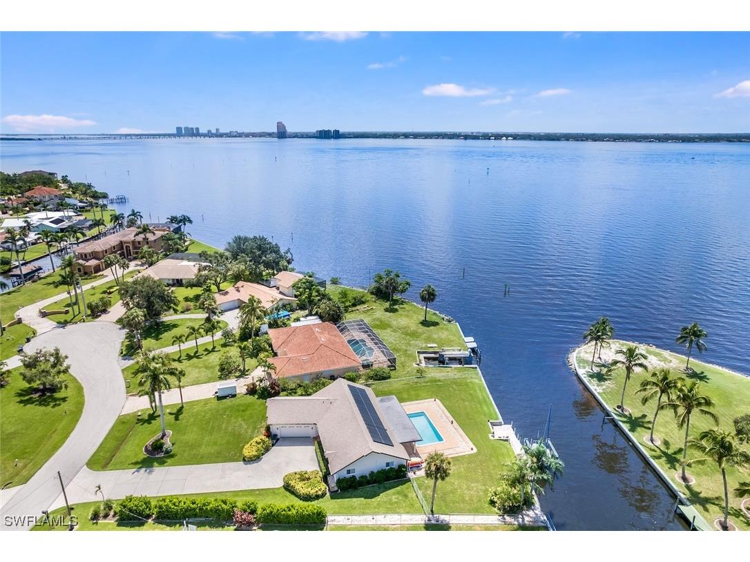 1795 Whitecap Circle North Fort Myers FL 33903 223047170 image1