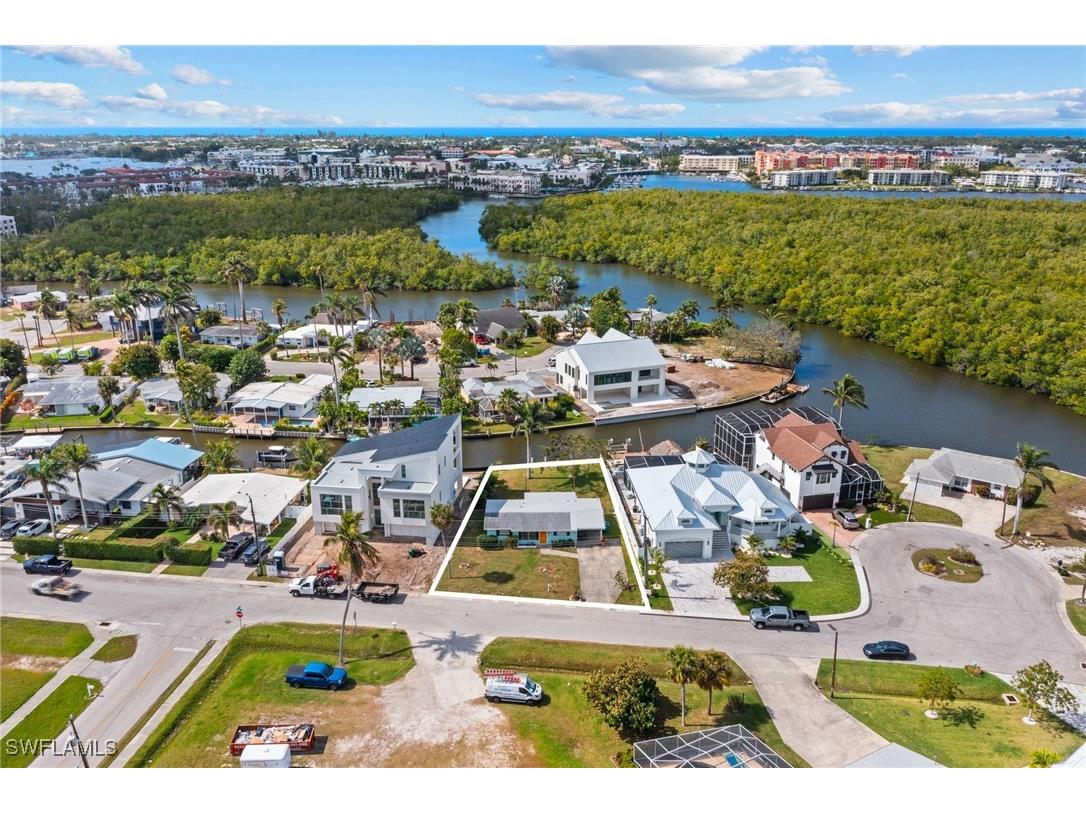 1796 Holiday Lane Naples FL 34104 225012420 image2