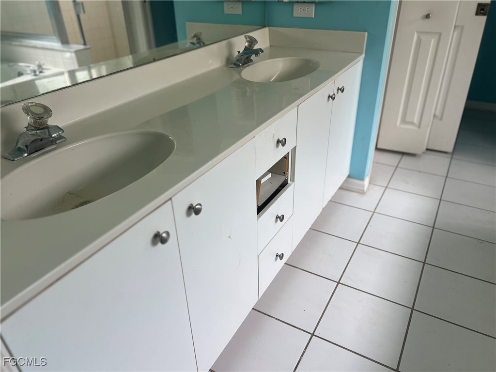 17961 Castle Harbor Drive Fort Myers FL 33967 2025011871 image5