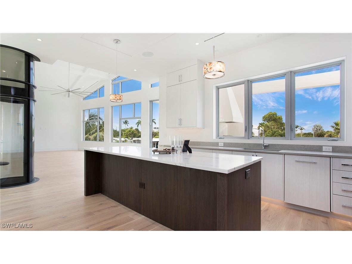 1798 Holiday Lane Naples FL 34104 225004047 image14