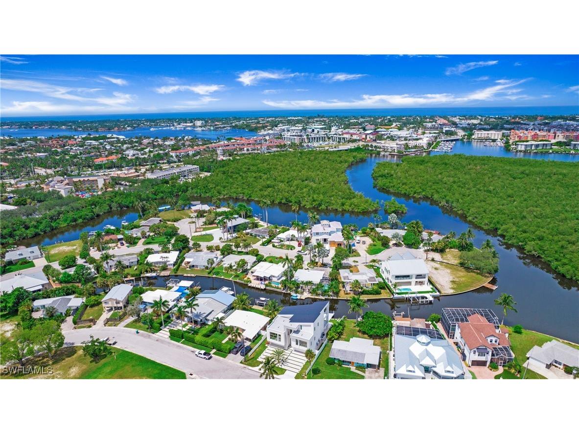 1798 Holiday Lane Naples FL 34104 225004047 image42