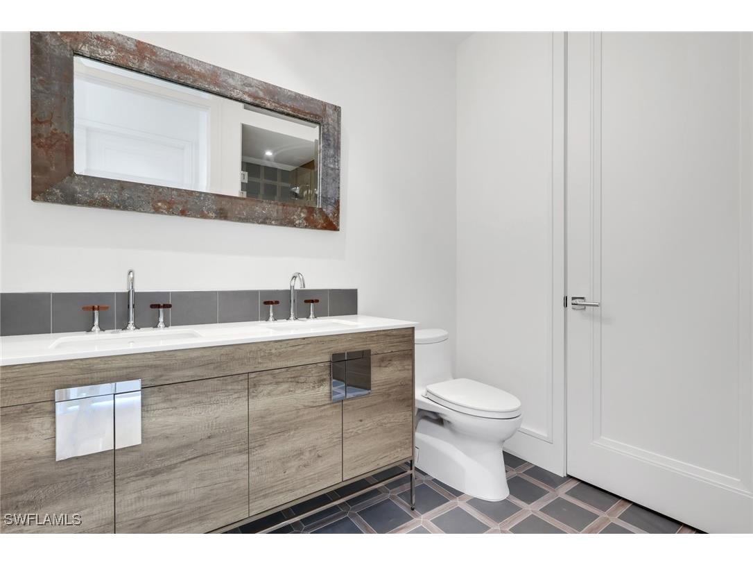 1798 Holiday Lane Naples FL 34104 226002946 image18