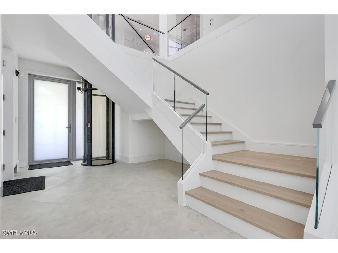 1798 Holiday Lane Naples FL 34104 226002946 image2