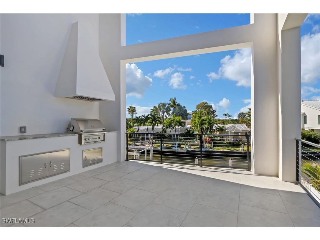 1798 Holiday Lane Naples FL 34104 226002946 image20