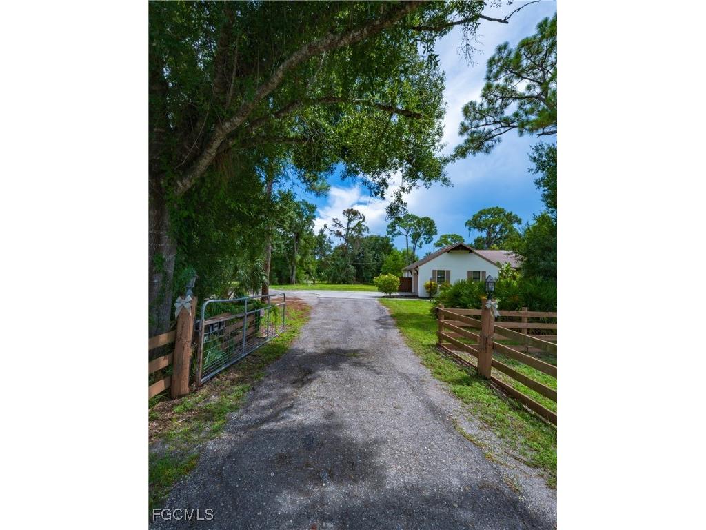 17990 Leetana Road North Fort Myers FL 33917 2025007979 image24
