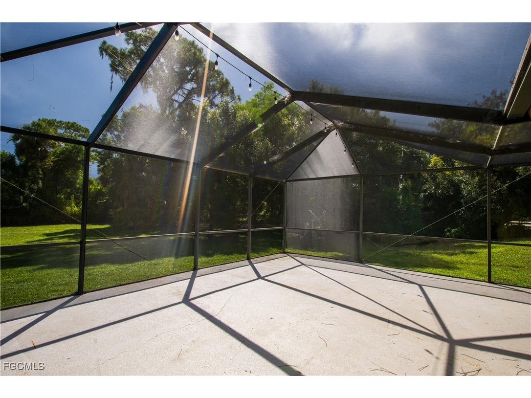 17990 Leetana Road North Fort Myers FL 33917 2025007979 image7