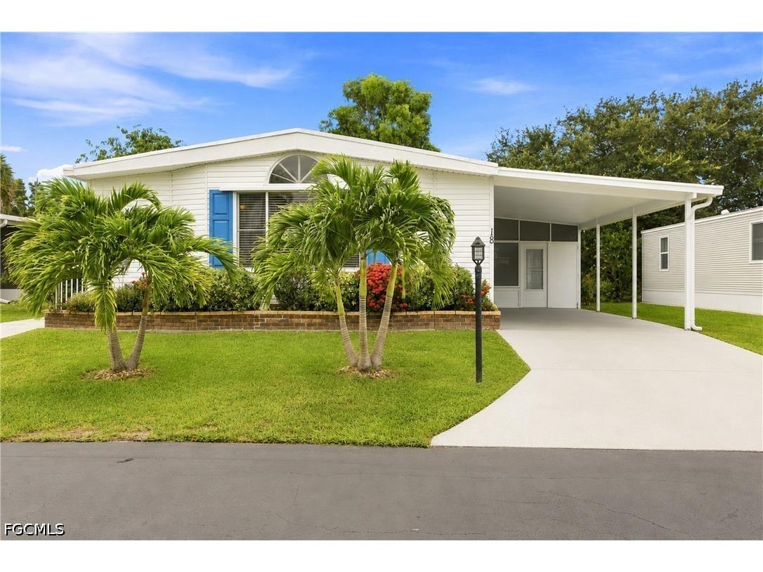 18 Grosbeak Lane #18 Naples FL 34114 2026030474 image1