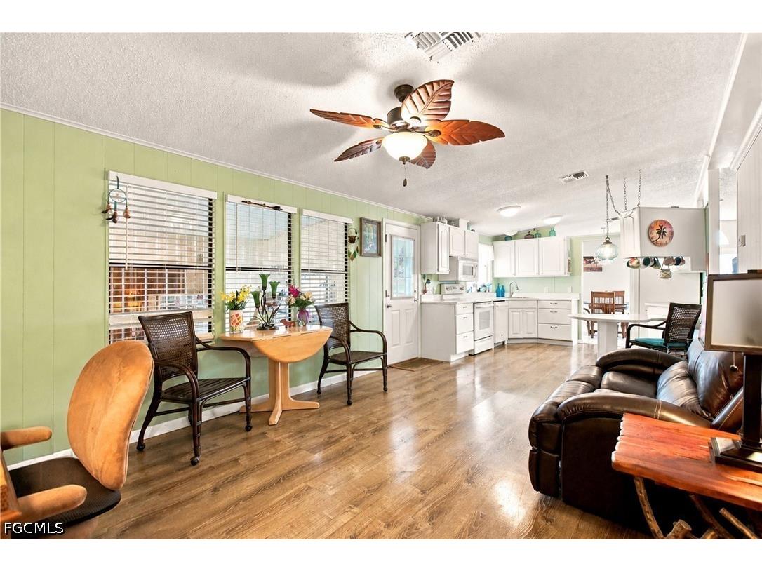 18 Grosbeak Lane #18 Naples FL 34114 2026030474 image15