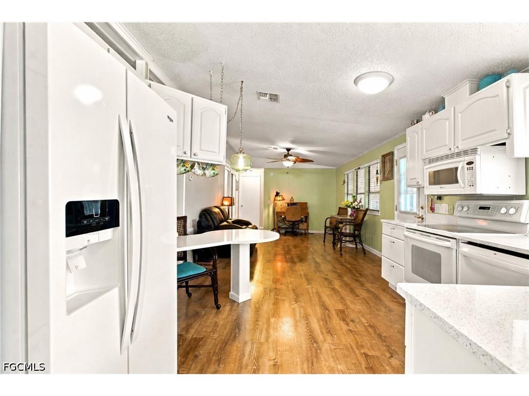 18 Grosbeak Lane #18 Naples FL 34114 2026030474 image20