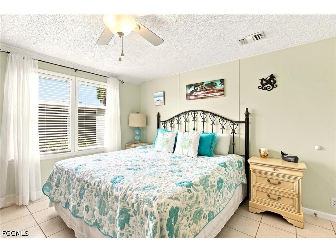 18 Grosbeak Lane #18 Naples FL 34114 2026030474 image24