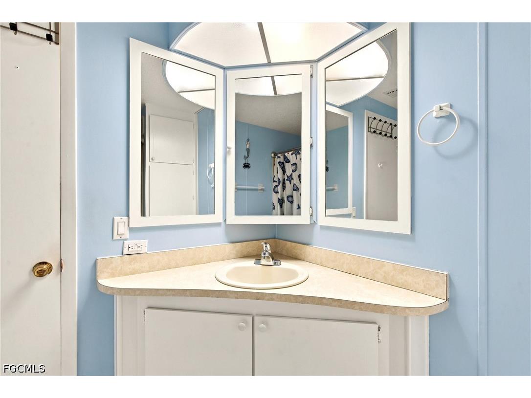 18 Grosbeak Lane #18 Naples FL 34114 2026030474 image26