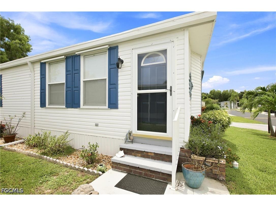 18 Grosbeak Lane #18 Naples FL 34114 2026030474 image4