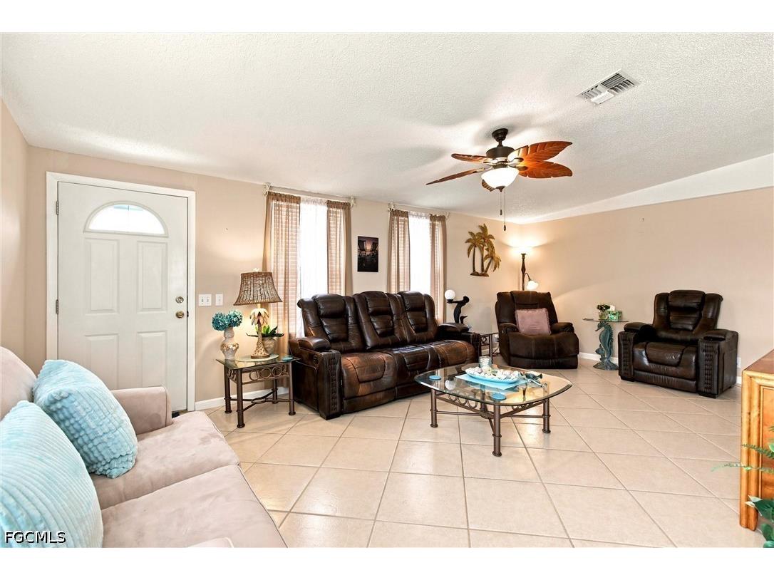 18 Grosbeak Lane #18 Naples FL 34114 2026030474 image5
