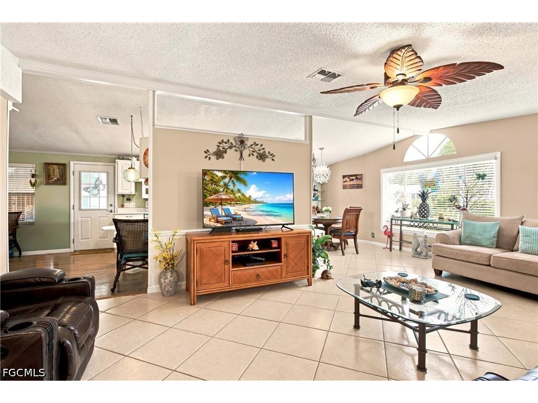 18 Grosbeak Lane #18 Naples FL 34114 2026030474 image7