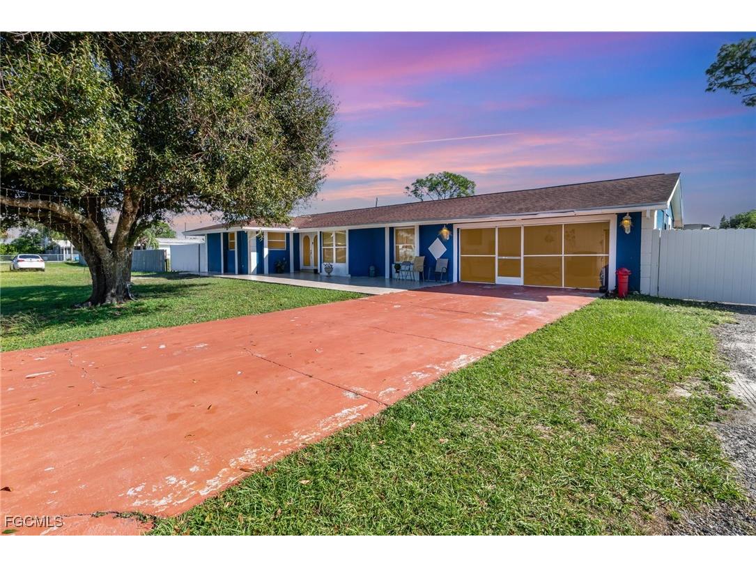 18 Illinois Road Lehigh Acres FL 33936 2025018368 image1