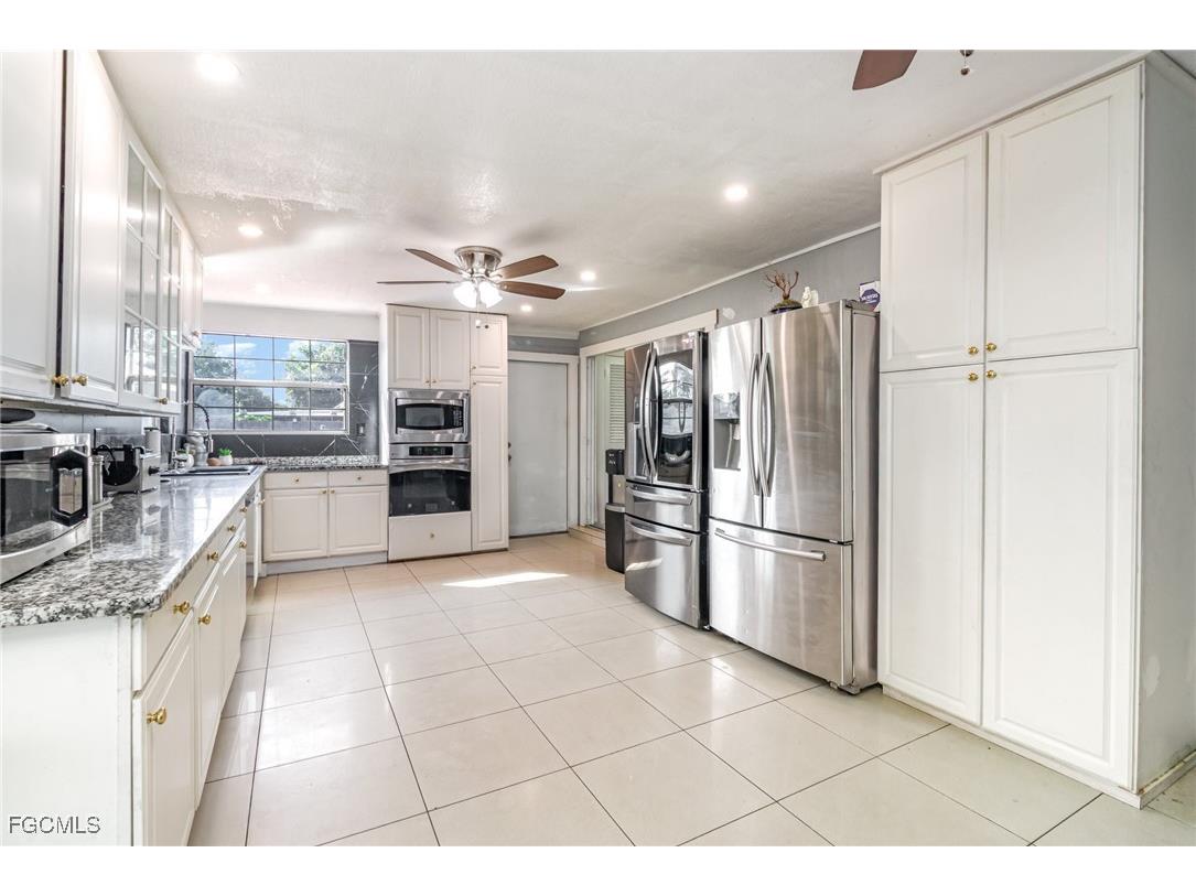 18 Illinois Road Lehigh Acres FL 33936 2025018368 image4